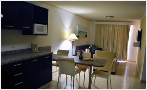 Imagen de la habitación del Hotel Ld Suites Punta Playa. Foto 4