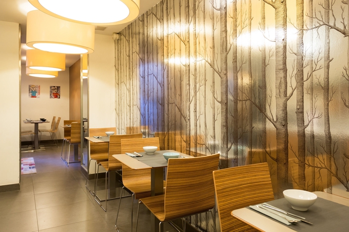 Imagen del bar/restaurante del Hotel Le 20 Prieure. Foto 2