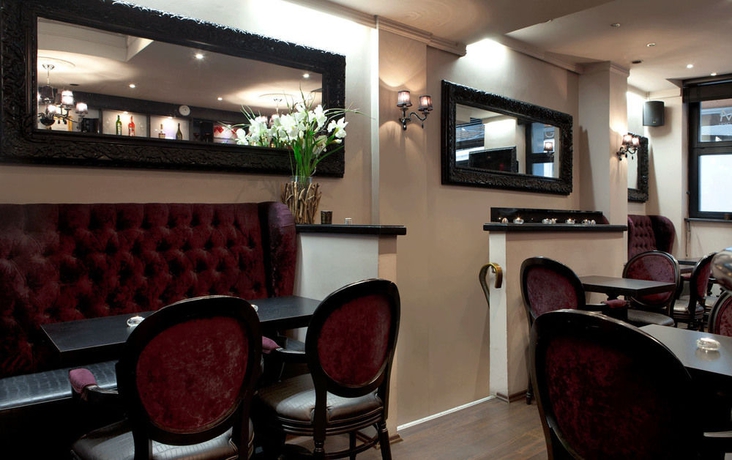 Imagen del bar/restaurante del Hotel Le 21&egrave;me. Foto 5