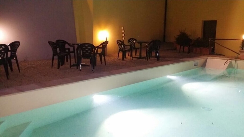 Imagen de la piscina del Hotel Le 3 Fonti. Foto 15