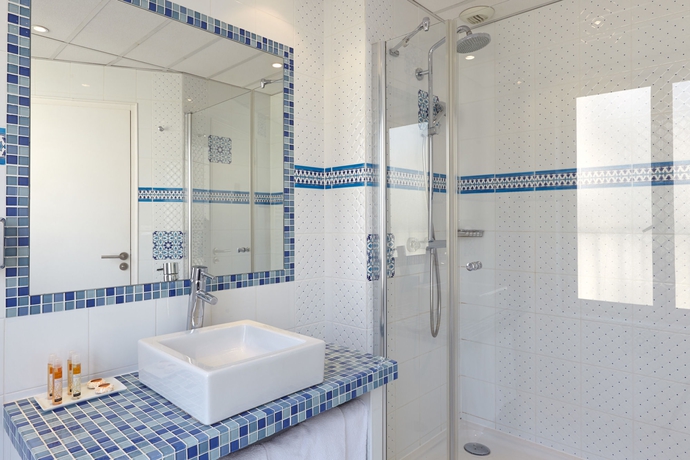 Imagen de la habitación del Hotel Le 46. Foto 5