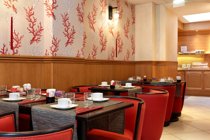 Imagen del bar/restaurante del Hotel Le 46. Foto 2