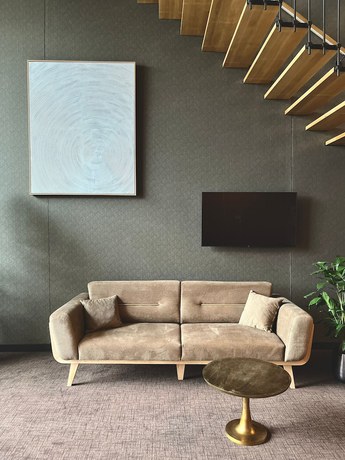 Imagen de los interiores del Hotel Le 830. Foto 18