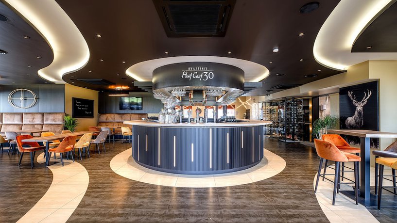 Imagen del bar/restaurante del Hotel Le 830. Foto 4