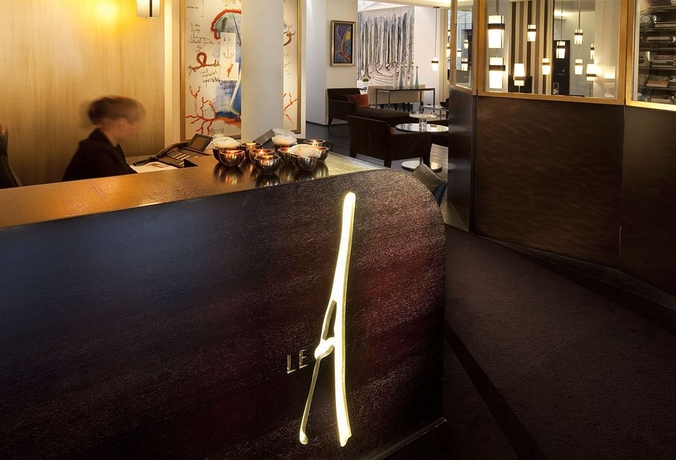 Imagen de los interiores del Hotel Le A. Foto 9