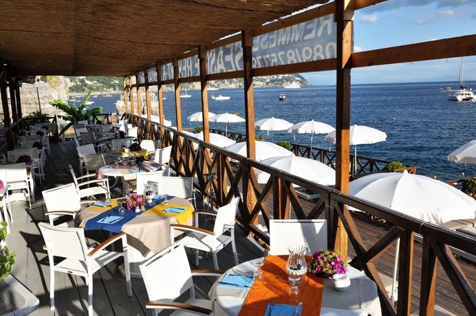 Imagen del bar/restaurante del Hotel Le Agavi. Foto 4