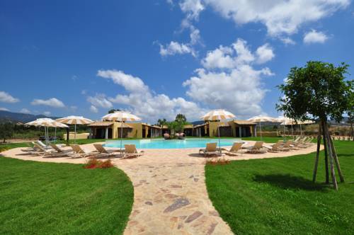 Imagen de la piscina del Hotel Le Anfore, Crabonaxa/Villasimius. Foto 17