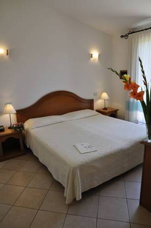 Imagen de la habitación del Hotel Le Anfore, Crabonaxa/Villasimius. Foto 12