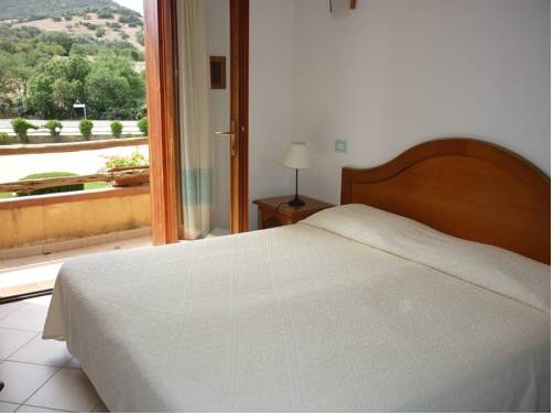 Imagen de la habitación del Hotel Le Anfore, Crabonaxa/Villasimius. Foto 15