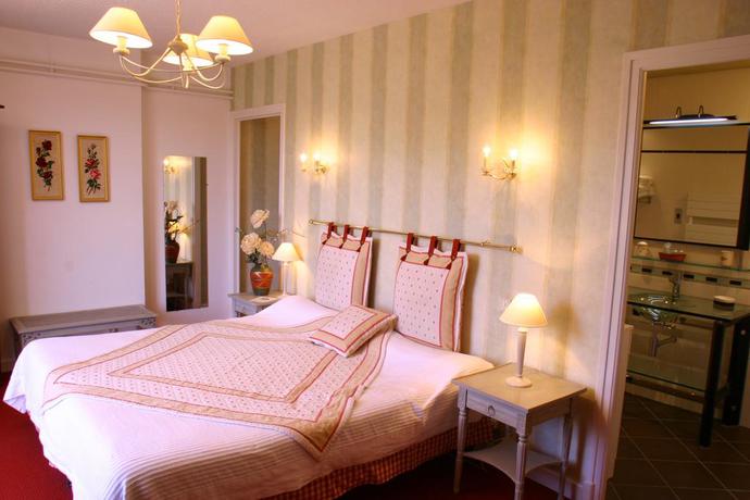 Imagen de la habitación del Hotel Le Bailliage. Foto 5