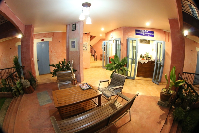 Imagen de los interiores del Hotel Le Bar Tarry. Foto 15
