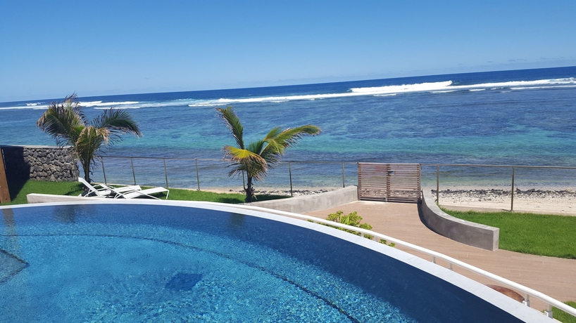 Imagen de la piscina del Hotel Le Battant Des Lames. Foto 19