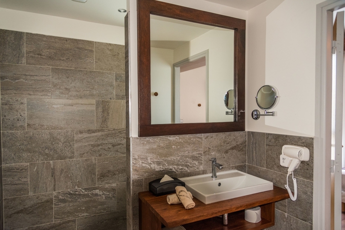 Imagen de la habitación del Hotel Le Battant Des Lames. Foto 13