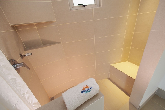 Imagen de la habitación del Hotel Le Beachclub Serviced Apartments and Villas. Foto 9