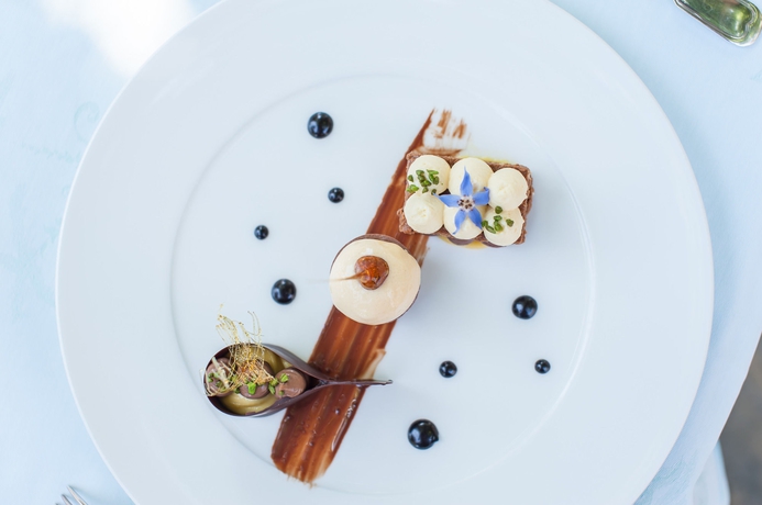 Imagen del bar/restaurante del Hotel Le Beau Rivage, CONDRIEU. Foto 4