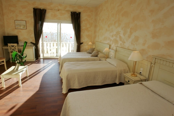 Imagen de la habitación del Hotel Le Beau S&eacute;jour. Foto 7