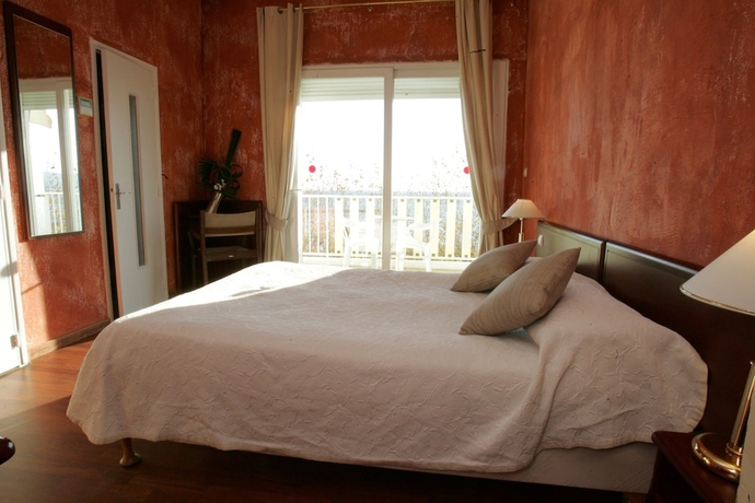 Imagen de la habitación del Hotel Le Beau S&eacute;jour, Saint Raphael. Foto 9