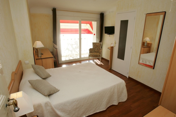 Imagen de la habitación del Hotel Le Beau S&eacute;jour, Saint Raphael. Foto 10