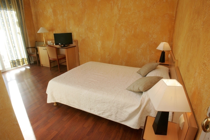 Imagen de la habitación del Hotel Le Beau S&eacute;jour, Saint Raphael. Foto 11