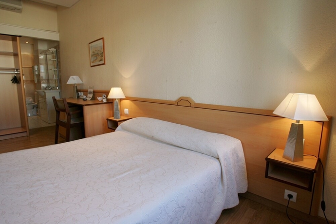 Imagen de la habitación del Hotel Le Beau S&eacute;jour, Saint Raphael. Foto 14