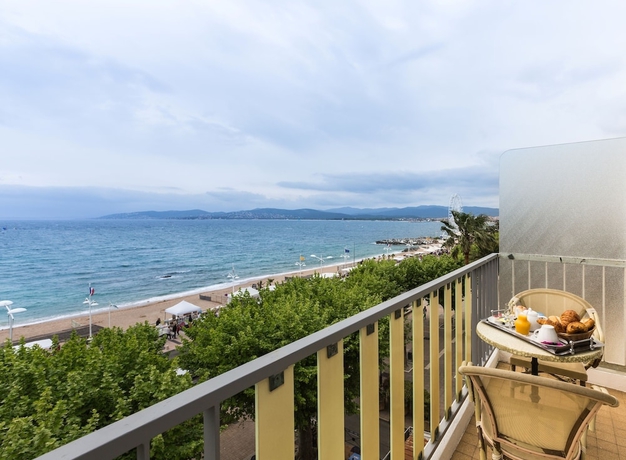 Imagen de la habitación del Hotel Le Beau S&eacute;jour, Saint Raphael. Foto 18