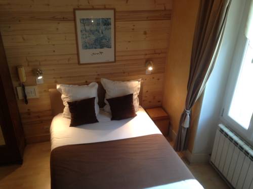 Imagen de la habitación del Hotel Le Bel Abri. Foto 2