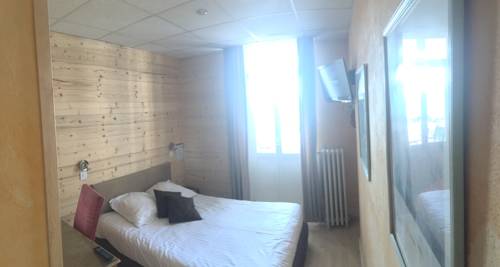 Imagen de la habitación del Hotel Le Bel Abri. Foto 7
