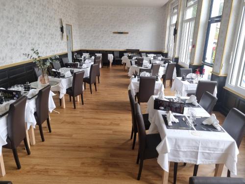 Imagen general del Hotel Le Bellevue, CHATEL GUYON. Foto 7