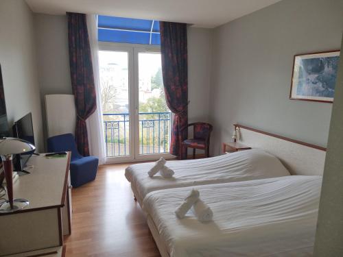 Imagen general del Hotel Le Bellevue, CHATEL GUYON. Foto 8
