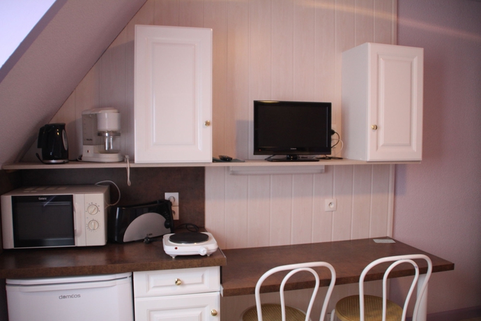 Imagen de la habitación del Hotel Le Bellevue, Caen. Foto 2