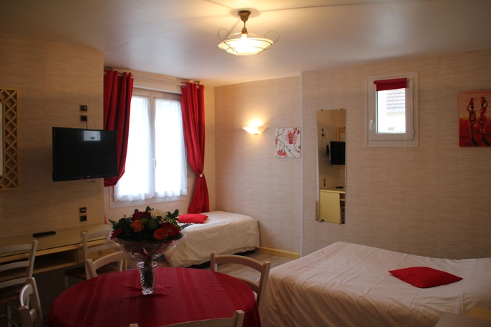 Imagen de la habitación del Hotel Le Bellevue, Caen. Foto 8
