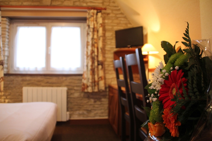 Imagen de la habitación del Hotel Le Bellevue, Caen. Foto 9