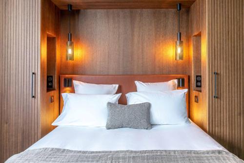 Imagen de la habitación del Hotel Le Bellune Paris. Foto 11