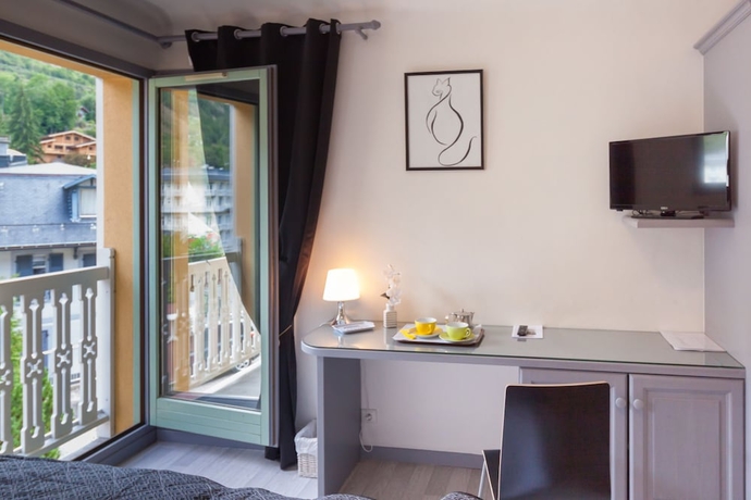 Imagen de la habitación del Hotel Le Belv&eacute;d&egrave;re, Brides les Bains. Foto 11