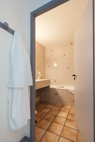 Imagen de la habitación del Hotel Le Belv&eacute;d&egrave;re, Brides les Bains. Foto 19