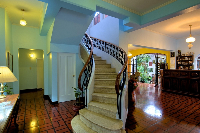 Imagen de los interiores del Hotel Le Bergerac. Foto 6