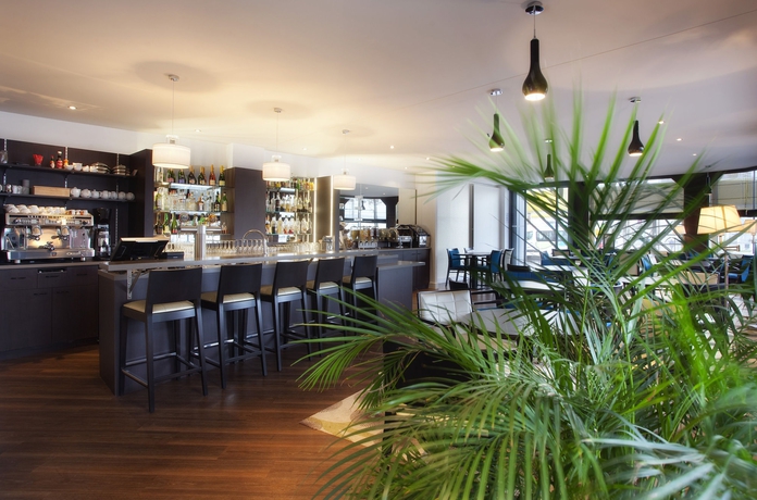 Imagen del bar/restaurante del Hotel Le Berry. Foto 3