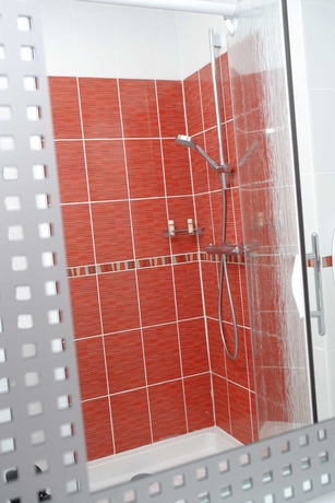 Imagen de la habitación del Hotel Le Berry. Foto 7