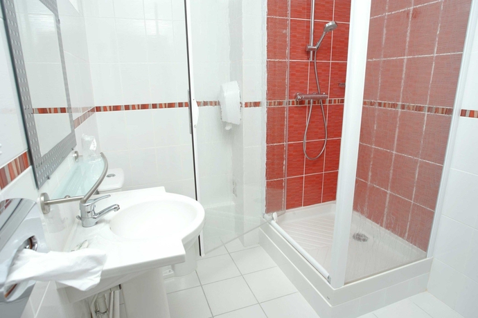 Imagen de la habitación del Hotel Le Berry. Foto 8