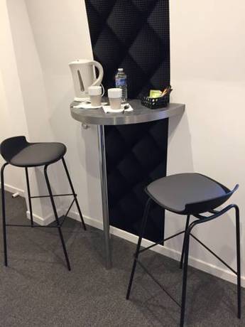 Imagen de la habitación del Hotel Le Beverl'inn. Foto 4