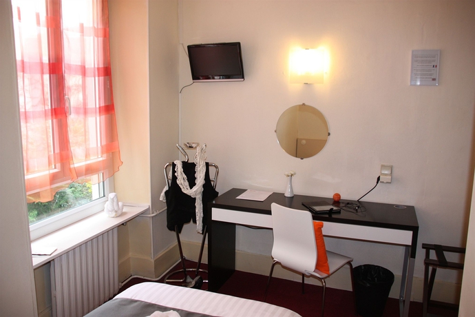 Imagen de la habitación del Hotel Le Biarritz - Vichy. Foto 8
