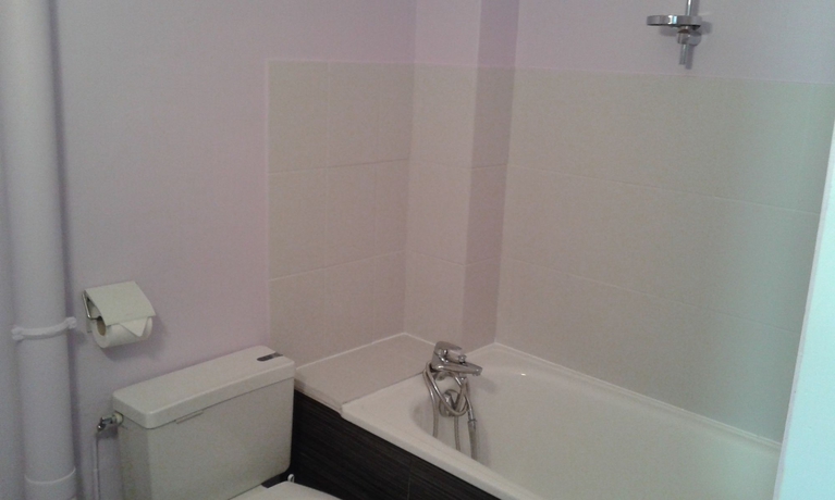 Imagen de la habitación del Hotel Le Biarritz - Vichy. Foto 12