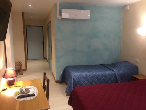 Imagen de la habitación del Hotel Le Bilboquet. Foto 16