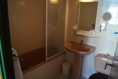 Imagen de la habitación del Hotel Le Bistrot D'orange. Foto 2