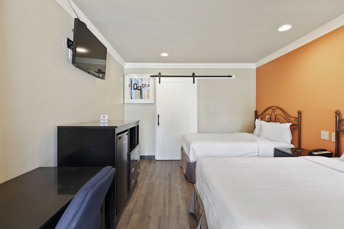 Imagen de la habitación del Hotel Le Blanc Inn and Suites. Foto 2