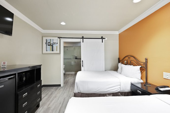 Imagen de la habitación del Hotel Le Blanc Inn and Suites. Foto 3