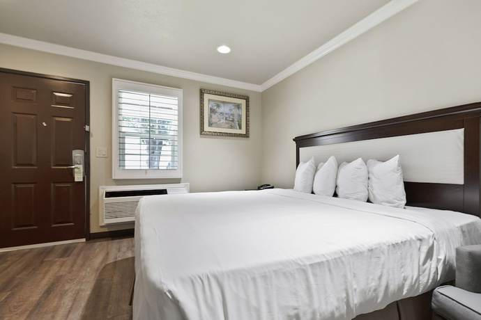 Imagen de la habitación del Hotel Le Blanc Inn and Suites. Foto 10