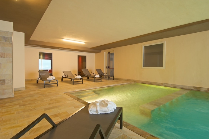 Imagen de la piscina del Hotel Le Blanc and Spa. Foto 16