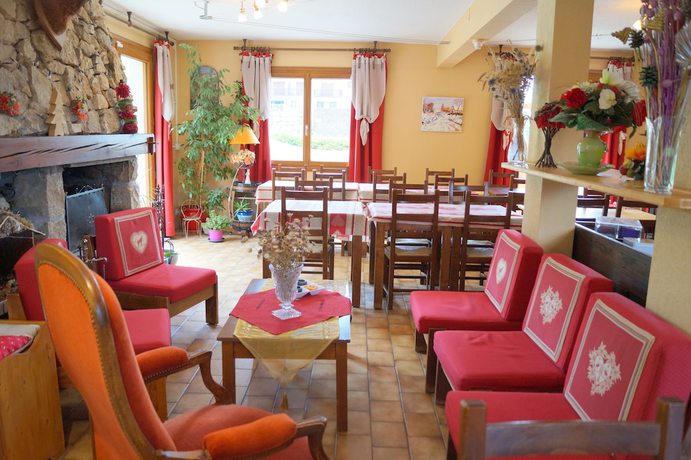 Imagen del bar/restaurante del Hotel Le Blanchon. Foto 4