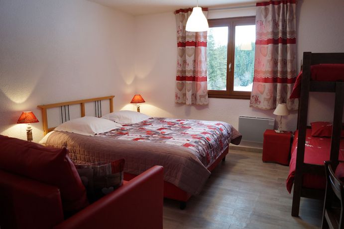 Imagen de la habitación del Hotel Le Blanchon. Foto 15
